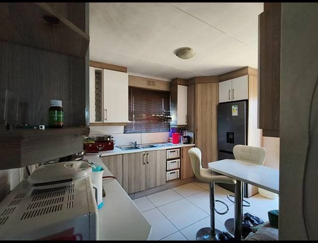 3 BEDROOM HOUSE FOR SALE IN NCAMBEDLANA